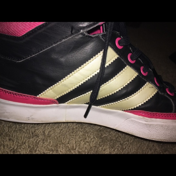 Shoes - Picture 6 of 7